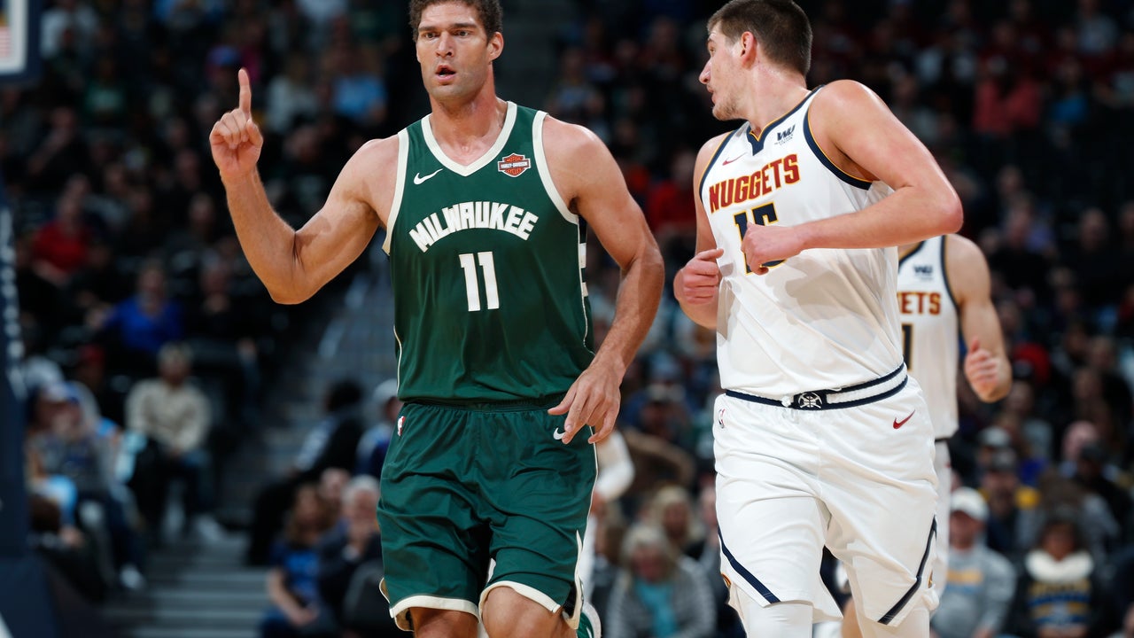 Lopez makes eight 3-pointers, Bucks beat Nuggets 121-114
